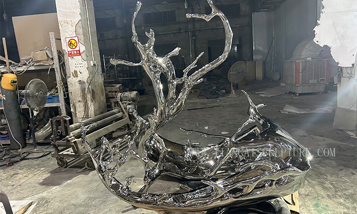 Stainless steel mirror sculpture