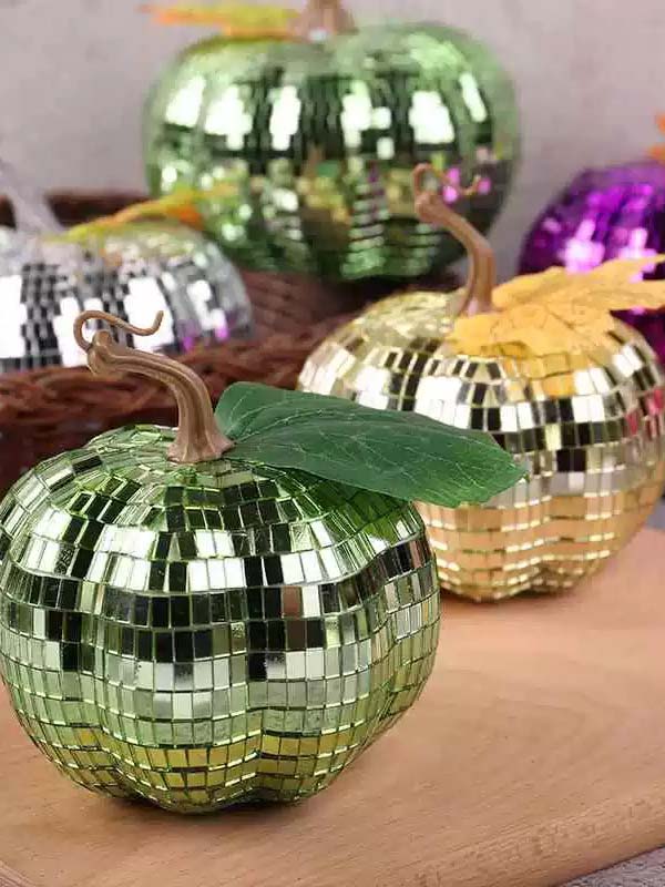 Custom fiberglass sculpture manufacturer